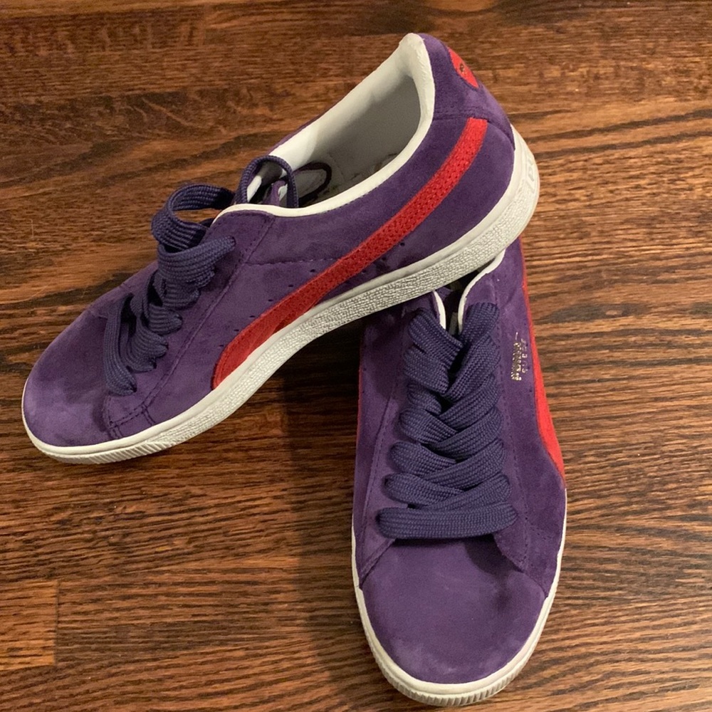Women’s size 9 puma sneakers